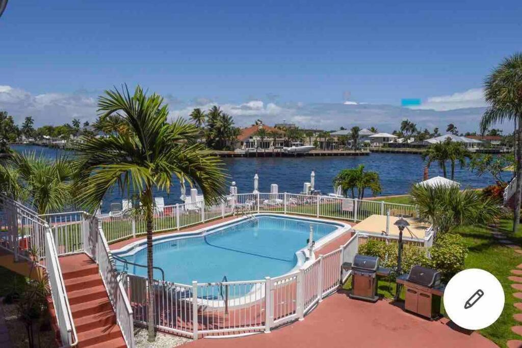 Aloha Condominium On The Intracoastal-Walk To The Beach Pompano Beach Bagian luar foto